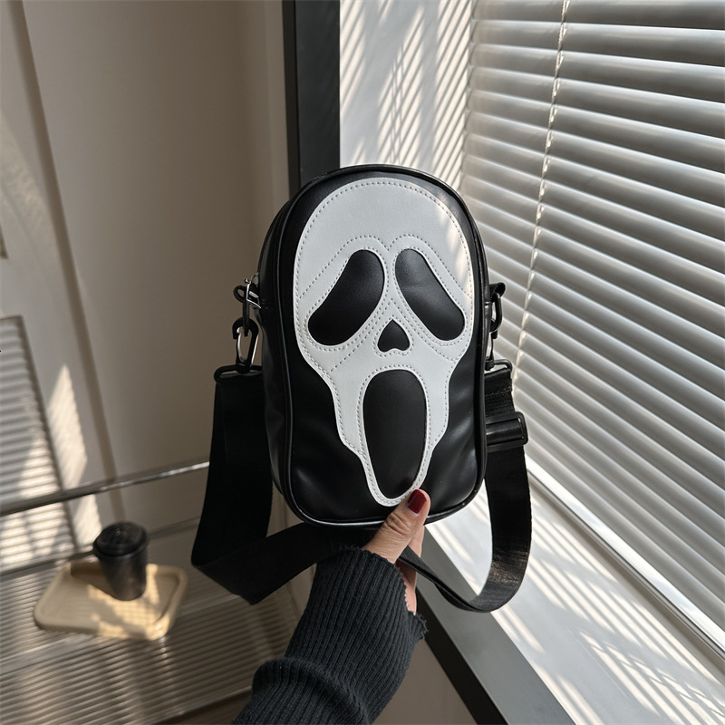 designer 2025 Autumn Winter New Skull Fashion Single Shoulder Crossbody Underarm Small Square Bag Women's Bag Supports Wholesale and Mixed Orders