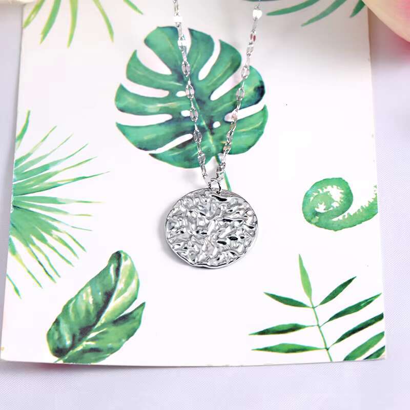 Simple 18k Gold Plated Hammered Texture Round Disk Pendant Necklace Stainless Steel Custom Letter Initial Necklace Women