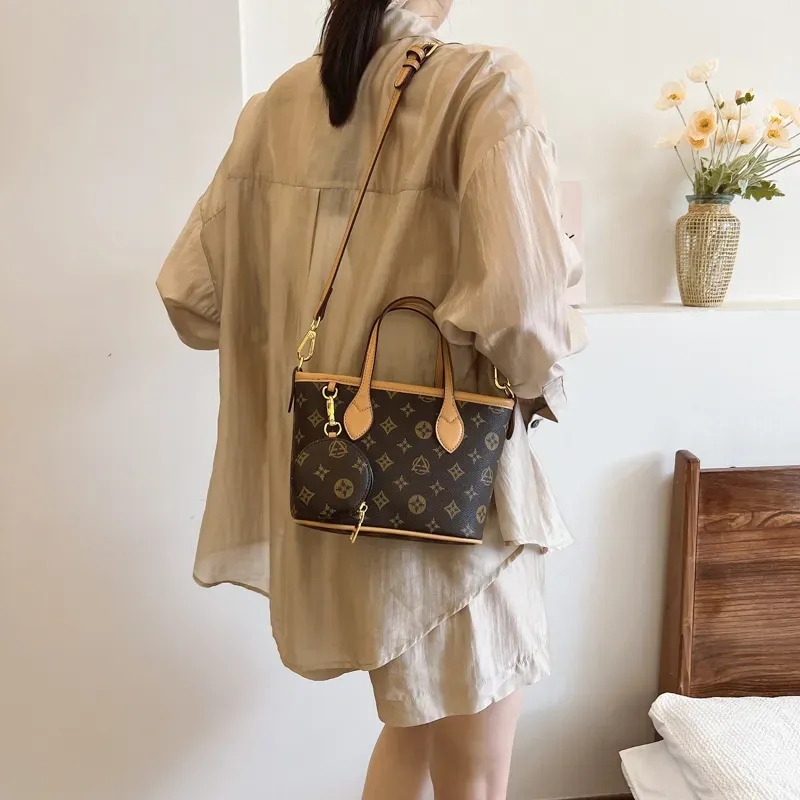 Designer Bag Women's Multi-Function Bucket Bag with Faux Pearl Chain, Large Capacity Crossbody Shoulder Bag, Includes Cosmetic Pouch & Wallet