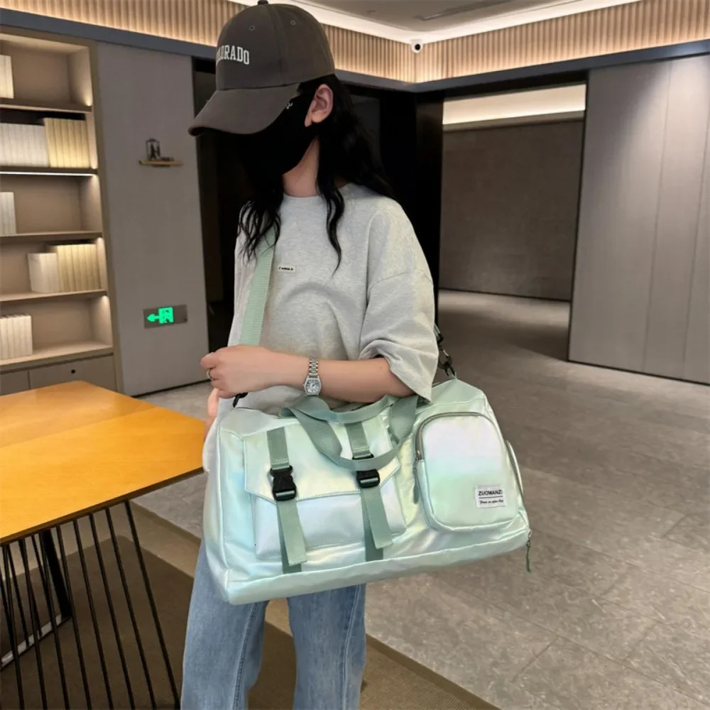 Holographic Glamour Travel Duffel Bag Large Capacity Luggage Organizer Bag Shoulder Bag Waterproof Portable Clothes Storage Tote 250530