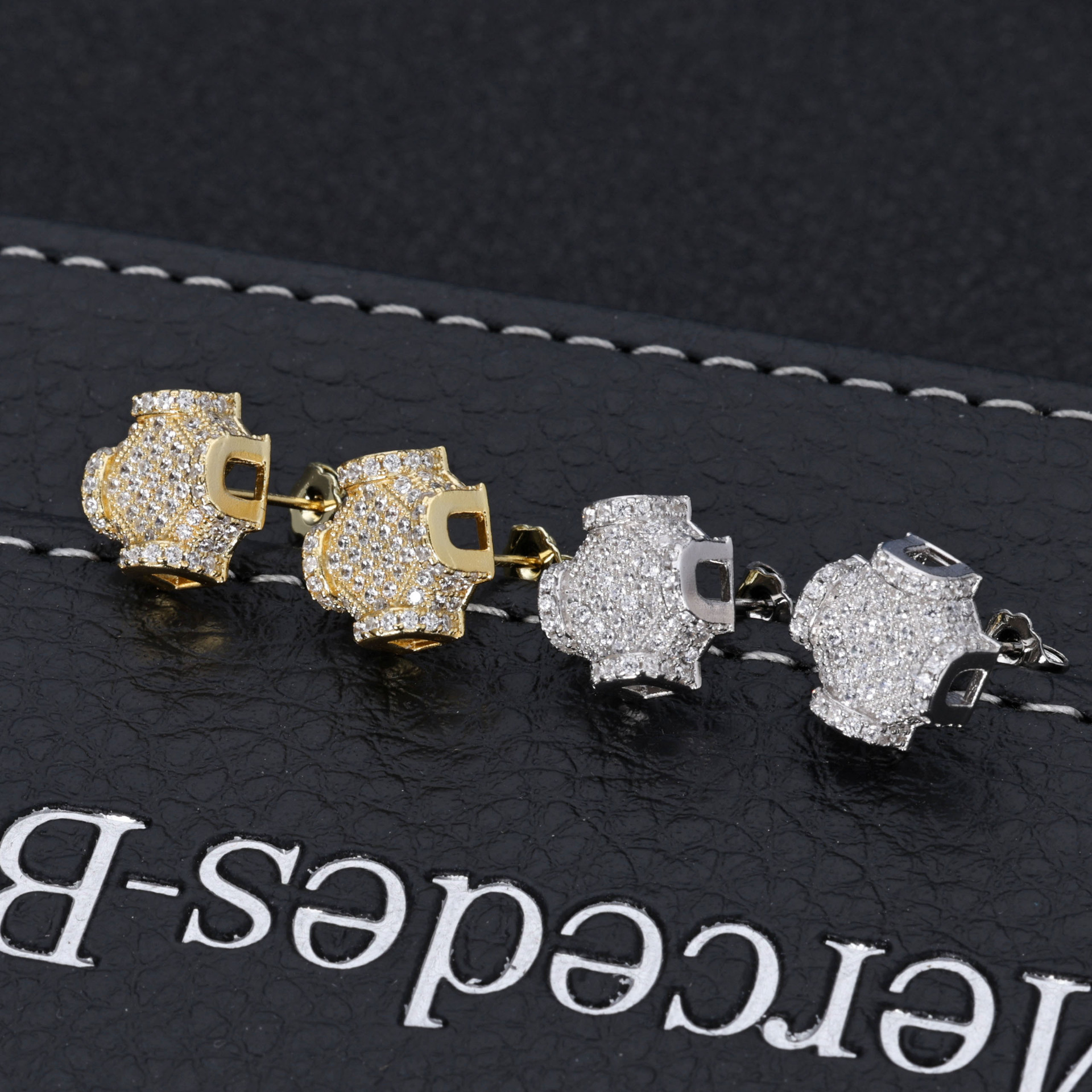 Hip-Hop Personality New Full Diamond Mens Earrings Trendy Jewelry High-End Moissanite Earrings