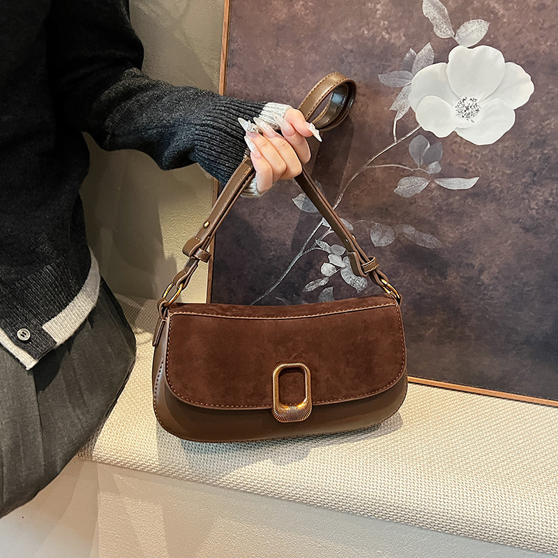 Free Shipping Designer Bag Trendy Autumn And Winter New Item Versatile Fashion Single Shoulder Underarm For Women With High Looks Crossbody Bag