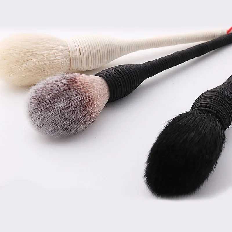 Flat Goat Wool Rattan Makeup Brushes Professional Foundation B Loose Powder Contour Brush for Beauty Makeup Brushes W250605