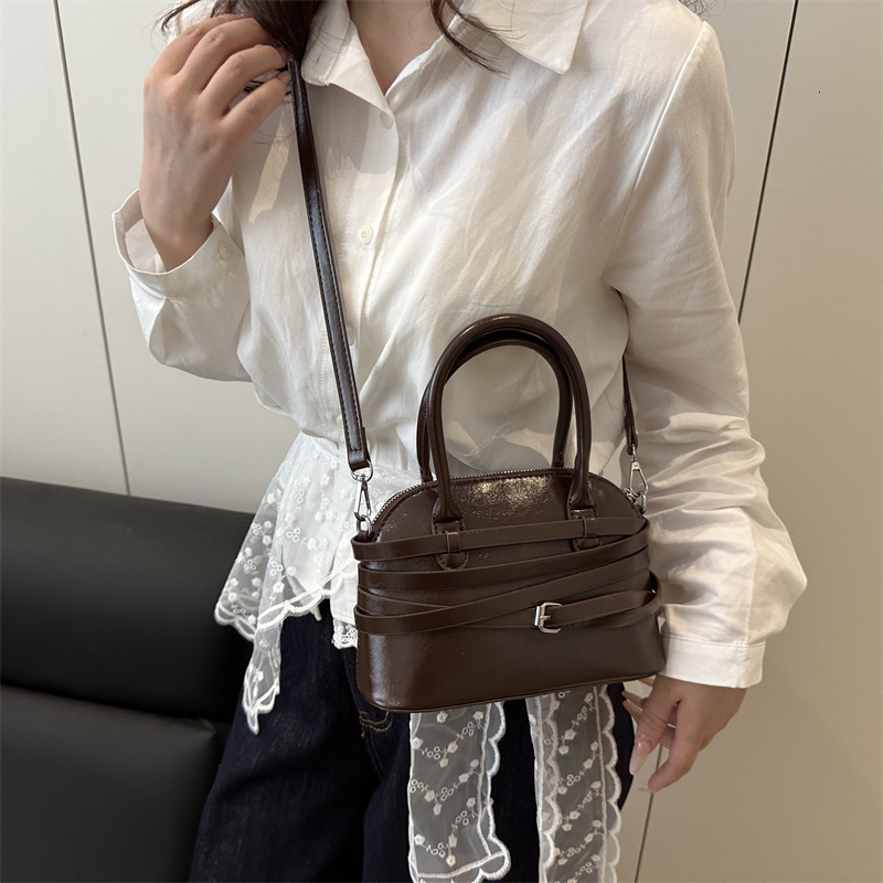 designer New Handbag for Women Fashionable Small Square Bag Casual Stylish Shoulder Crossbody Small Bag Unique Trendy Commuter Bag