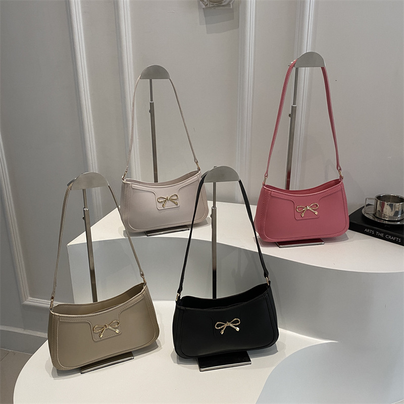 designer Small Bag Women's Bag 2025 New Fashion Handbag Textured Niche Design Underarm Shoulder Bag Stylish Crescent Bag