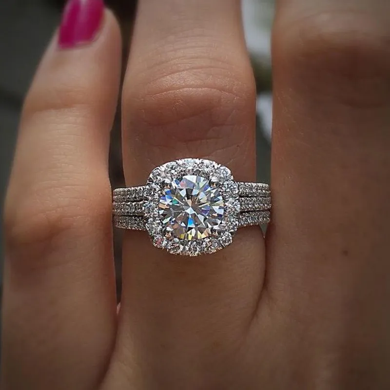 2025 New Women's Jewelry Fashion Simple Twisted Silver Plated Sparkling Eternal CZ Imitation Moissanite Ring