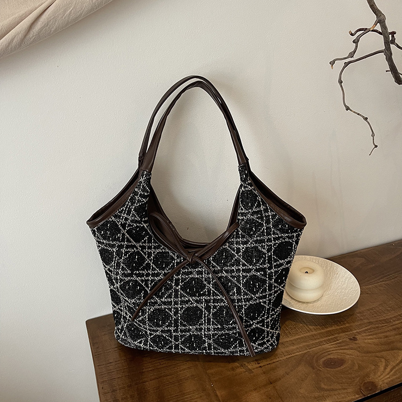 Free Shipping Designer Bag 2025 New Handbag Women's Trendy Tote Simple Large Capacity Commuter Single Shoulder Underarm Bag