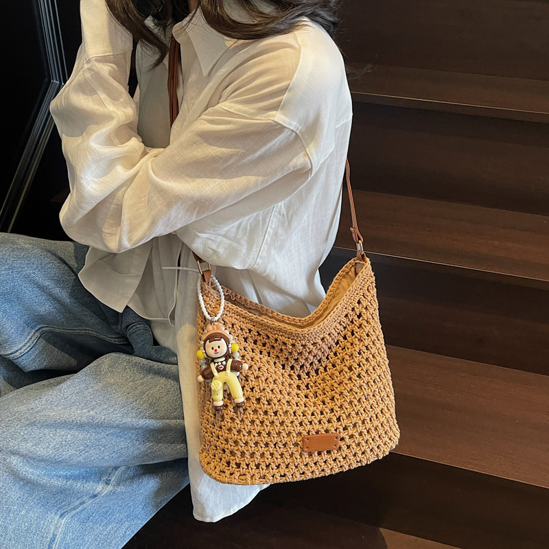 designer Woven Hollow Out Bag for Women 2025 New Summer Beach Vacation Travel Tote Bag Beach Bag Single Shoulder Underarm Bag