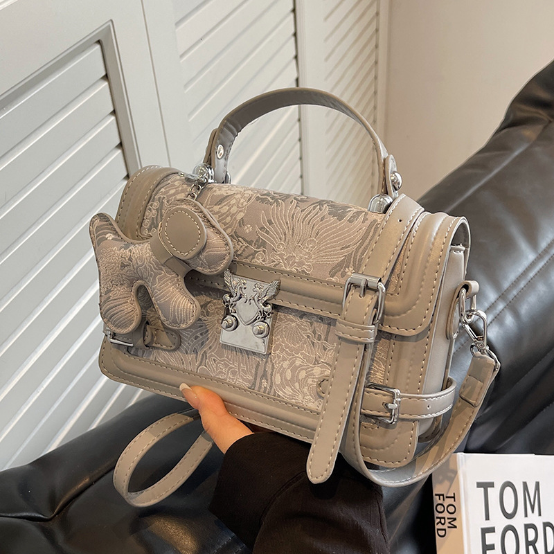 New Style Small Bag for Women 2025 New Fashion Crossbody Bag Celebrity Hot Style Versatile Handbag Small Square Bag New Free Delivery Designer Bag