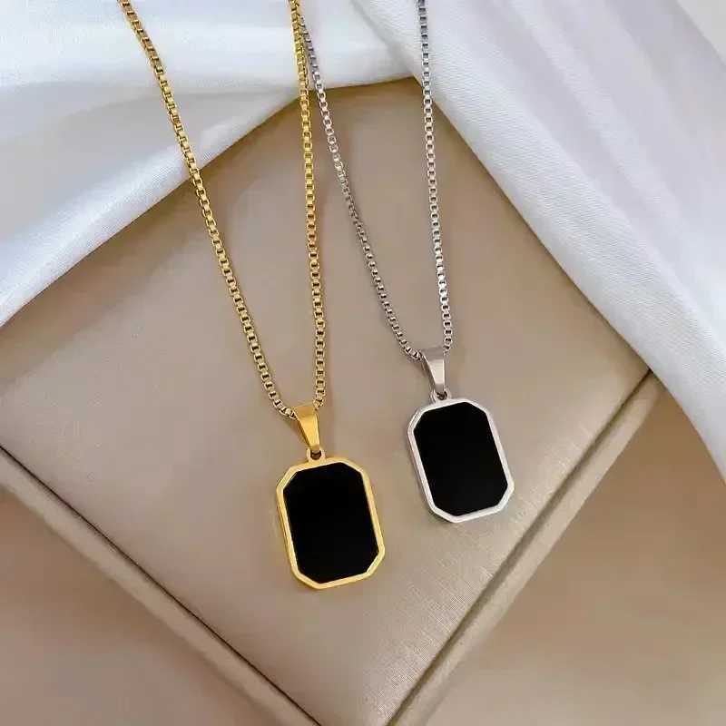 Fashion Square Necklace for Women Korean Black Geometric Pendant Necklace Collar Neck Gold Color Chain Charm Jewelry Party Gift XJ250604