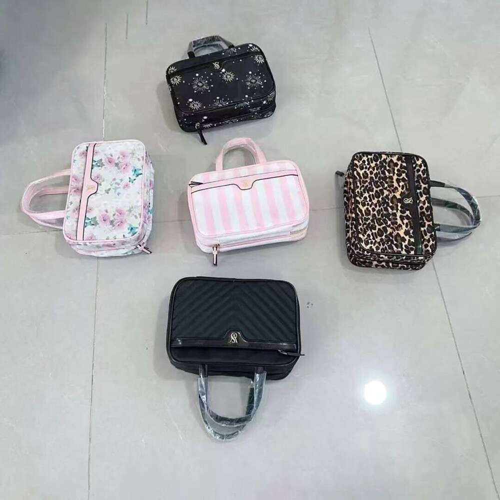 Women's Bags Designer Large Capacity Portable Toiletry For Women Double Layer Travel Cosmetic Clutch Bag With Hook High-Quality Kids' Bags