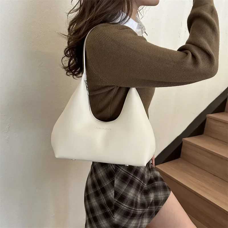 2025 S/S French Crescent Bag - Multi-Way Vegan Leather Shoulder Purse Baguette Crossbody for Women designer bag XJ250605