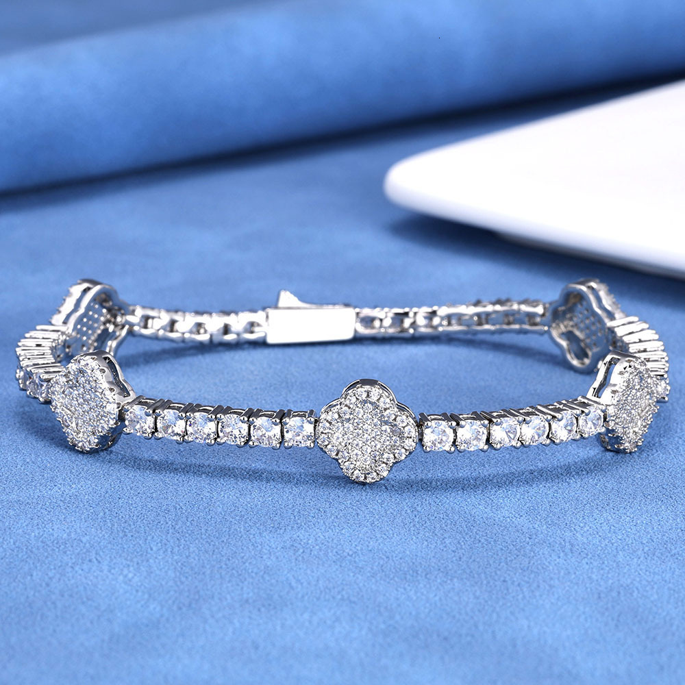 Hip hop spring buckle Moissanite tennis chain clover mens bracelet accessories high-end accessories