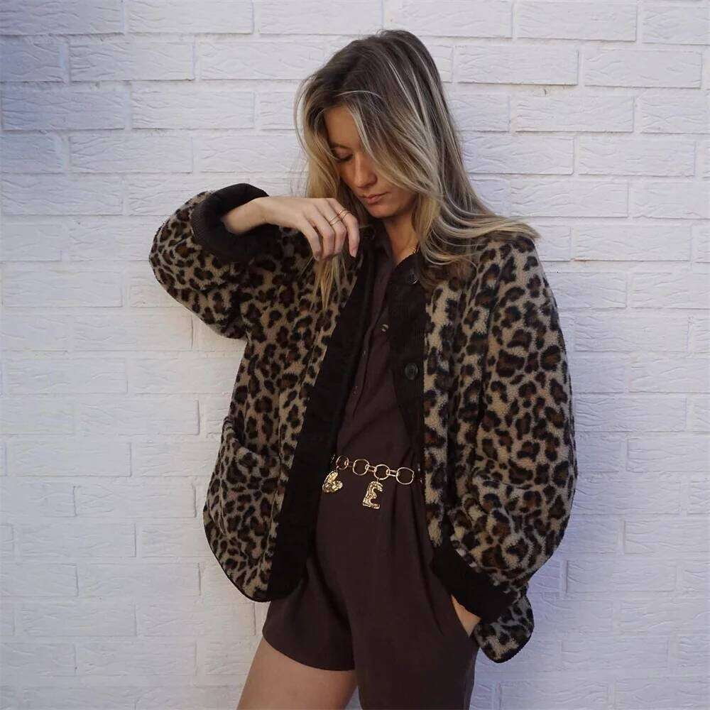 Coats Designer Women Women's Fashion New Unique Round Neck Single Breasted Leopard Pattern Lamb Wool Coat Designer