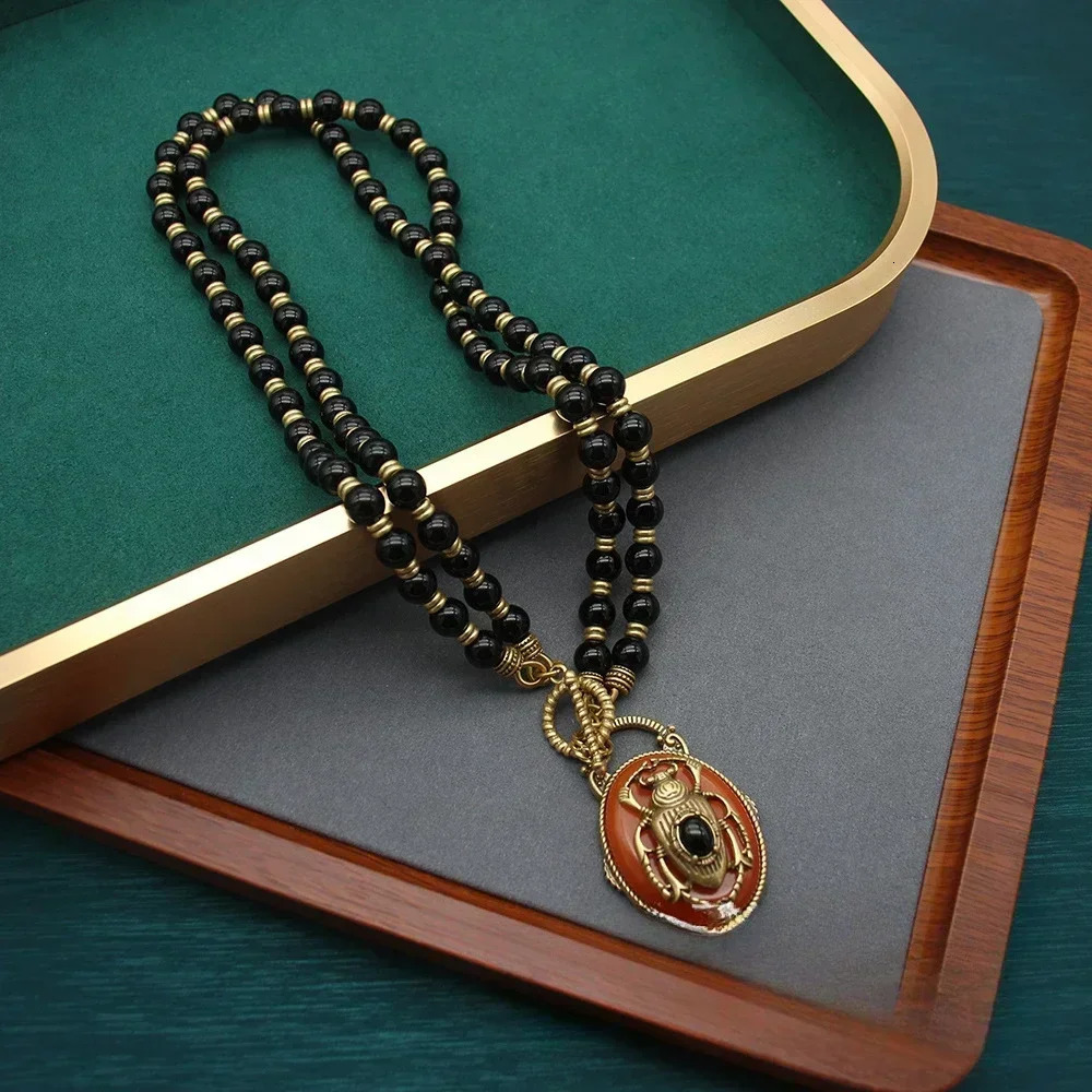 European and American Fashion Trend Retro Art Niche Cute Animal Relief Handmade Beaded Necklace Earring Jewelry Set 250530