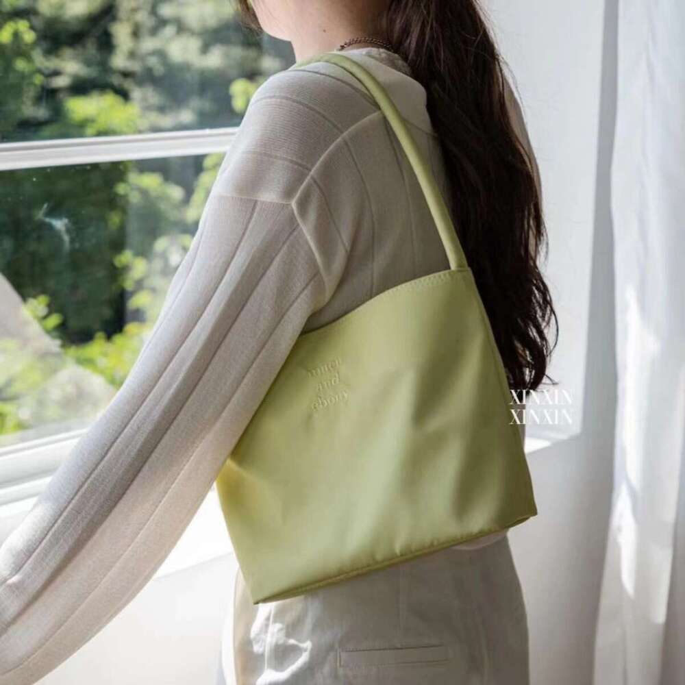 Korean Much and Eboy 2024 New Bucket for Women Simple Casual Versatile Handbag Nylon Shoulder Bag