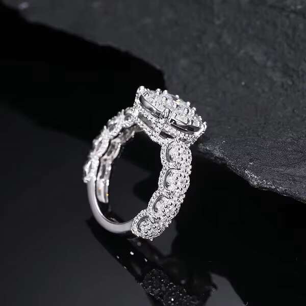 Round Cut Moissanite Diamond Ring for Women Men 18K Gold Plated 100% Silver 925 Certified Band Wedding Style Ring Jewelry Gifts
