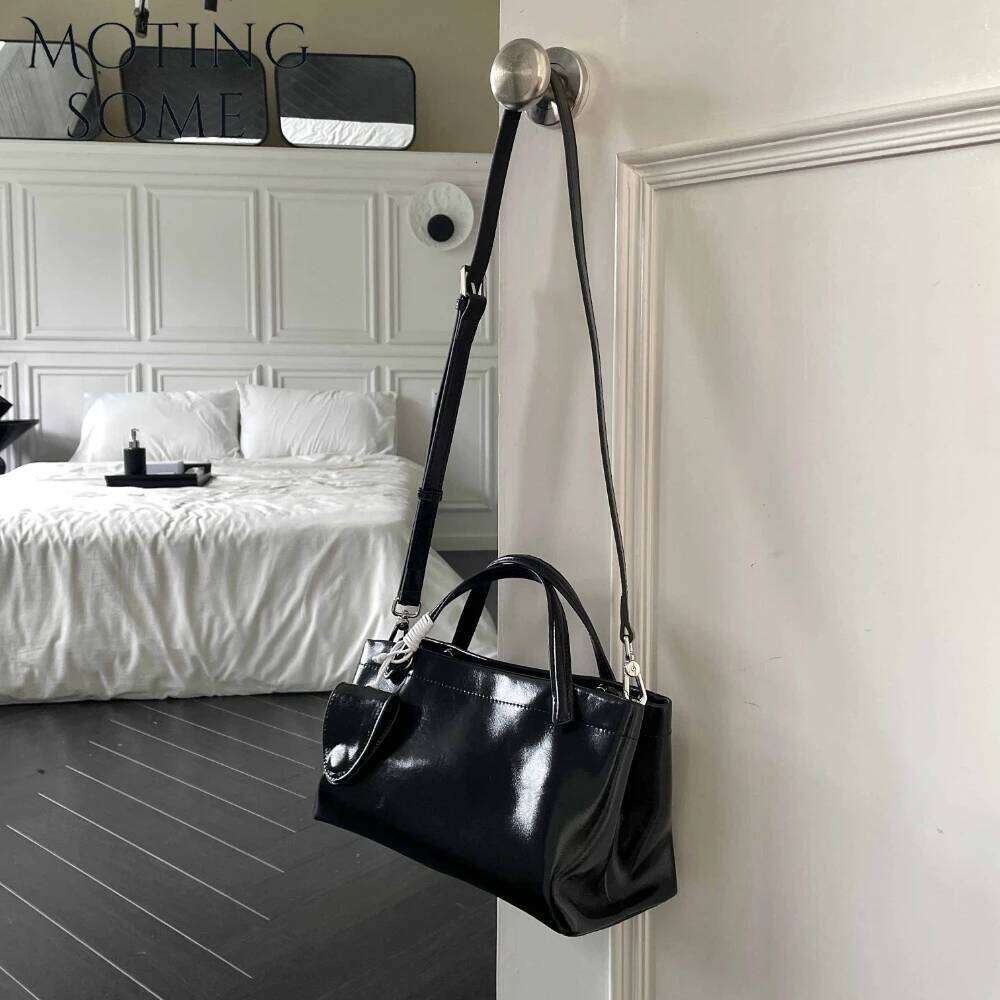 Motingsome Fashionable Woman First Layer Cowhide Bag Designer Handbag And Satchel Shoulder Messenger Tote Purse 2025