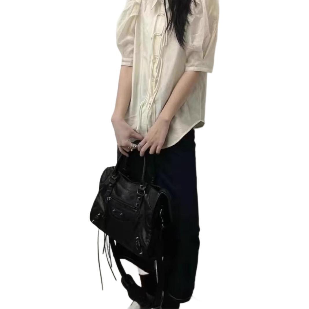 French Rivet Motorcycle Bag Spicy Bag Girl Bag Large Capacity Shoulder Width Fashion Handbag Designer Women s Shoulder Bag