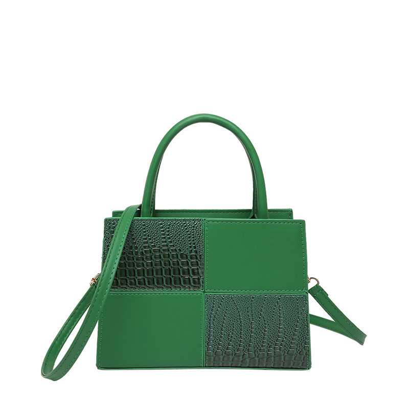 Top quality brand new free designer bag simple texture bucket bag 2025 new crocodile pattern patch commuting shoulder horizontal bag new free designer