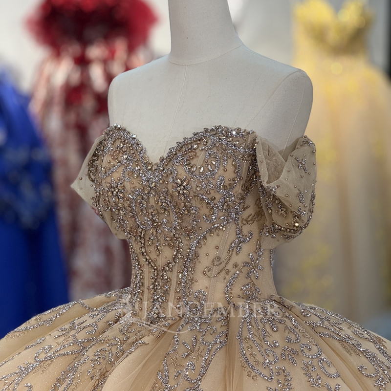 Champagne Shiny Off The Shoulder Ball Gown Quinceanera Dresses Sequined Appliques Lace Beading Tull Sweet 16 Dress vestidos 15 Anos
