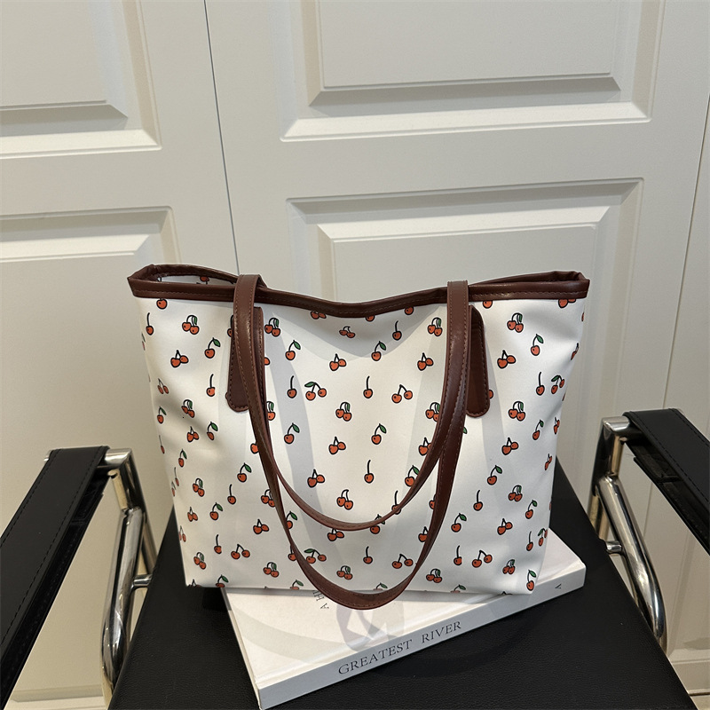 designer Tote Bag New Summer Large Capacity Women's Commuter Shoulder Handbag Storage Bag for College Students