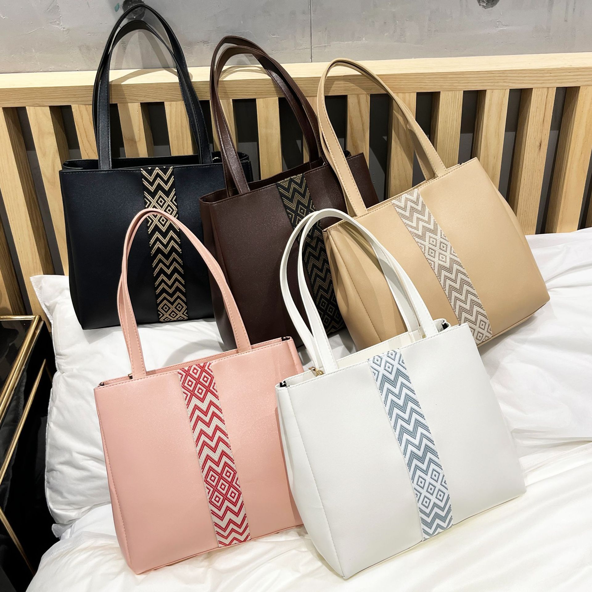 High quality brand high-quality new style free designer bag new foreign trade large capacity shoulder bag European and American style shopping new fre