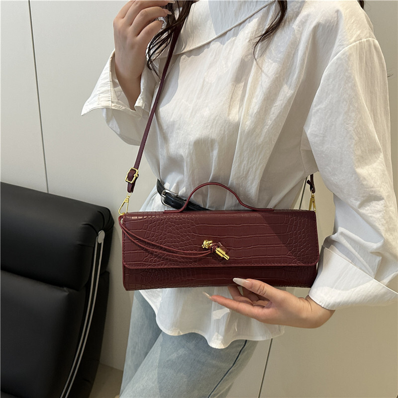 designer 2025 Summer Casual Simple Texture Baguette Bag Personality Trend Fashion New Stylish Women's Shoulder Crossbody Bag