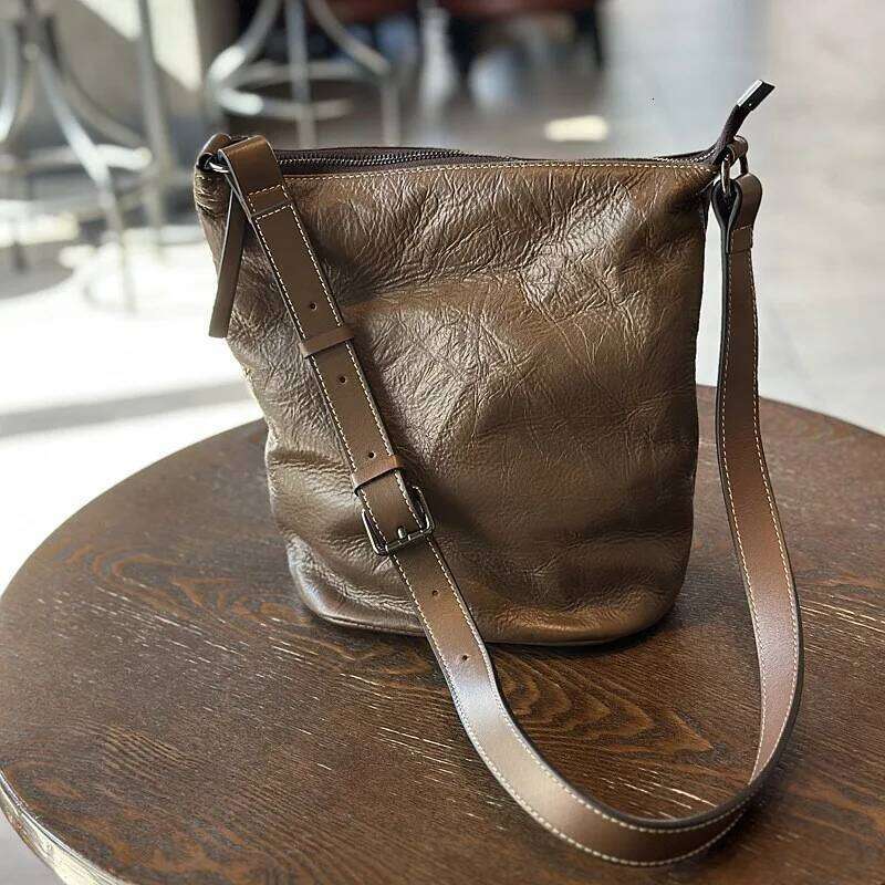 Johnature Casual Genuine Leather Bucket Bag 2025 New Solid Color Pleated Versatile Women's Shoulder Crossbody Bags 2025/06/05