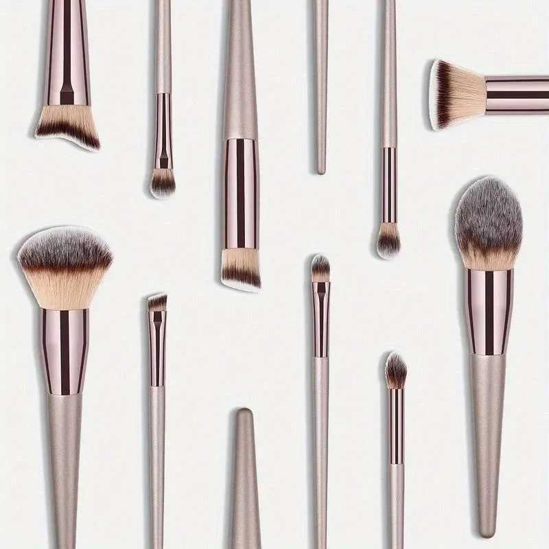 10 Pcs Champagne Gold Makeup Brushes Complete Set of Foundation Loose Powder B Concealer Eye Shadow Professional Set W250605