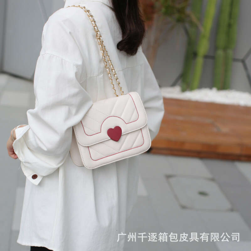 High-End Chain Heart 2025 Fashion Trend Mini Square Single Shoulder Crossbody Bag Korean Style Niche Design