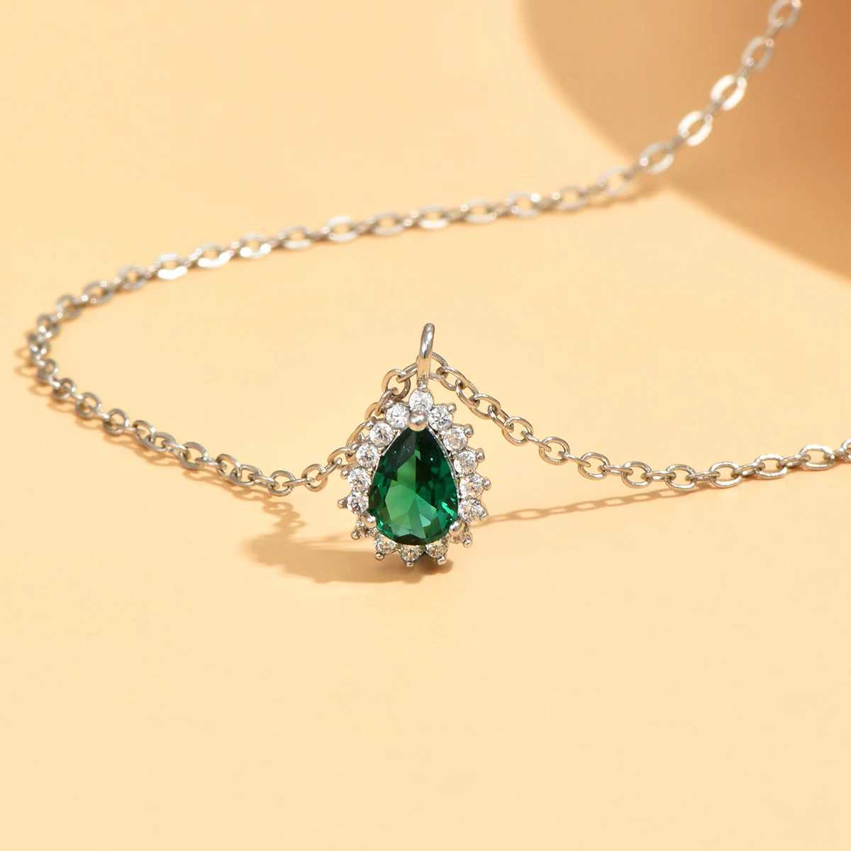 Trendy New Zircon Inlaid Water Drop Pendant Chain Necklaces for Women Fashion Exquisite Party Wedding Necklace XJ250604