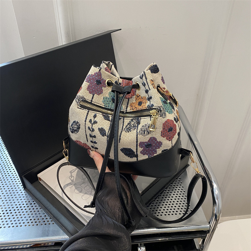 designer Trendy Women's Bags 2025 New Fashion Ethnic Style Bucket Bag Casual Texture Commuter Shoulder Crossbody Bag