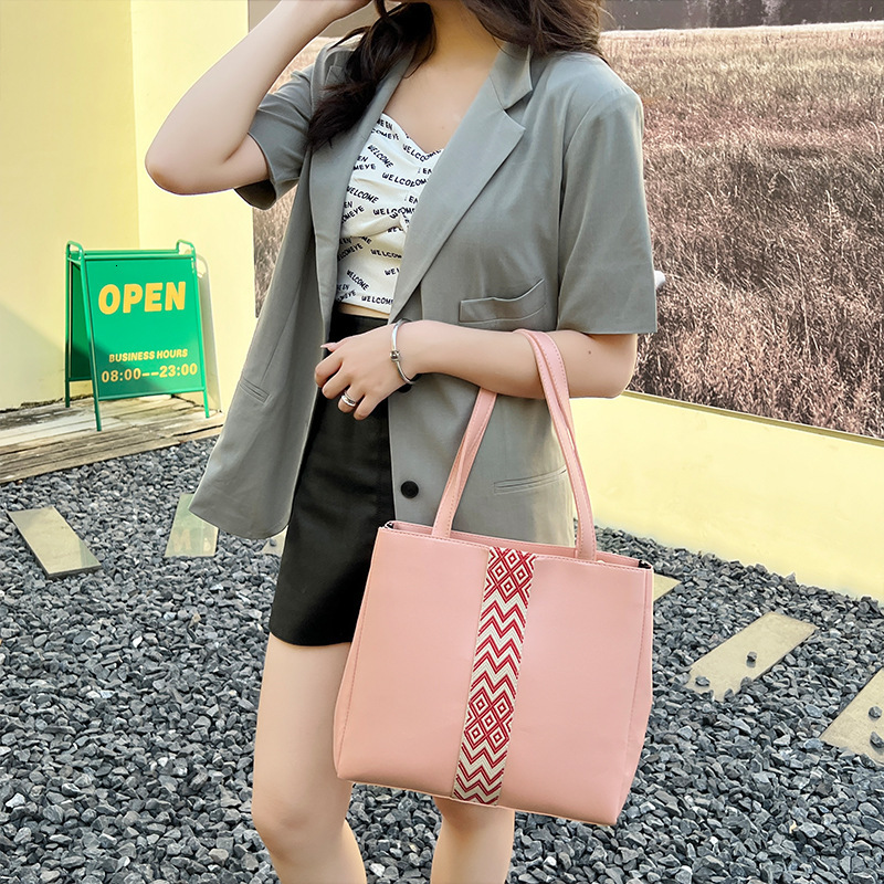 High quality brand high-quality new style free designer bag new foreign trade large capacity shoulder bag European and American style shopping new fre