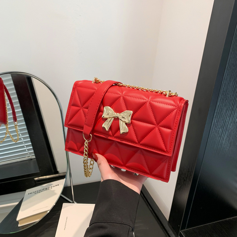 Top brand high-quality new free designer bag chain women's armpit bag 2025 new fashionable quilted embroidered shoulder slanted body new free des