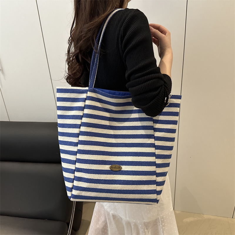 designer Niche Design Artistic Style Casual 2025 Trendy Fashion Sweet Lazy Personality Trendy Shoulder Bag Tote Bag