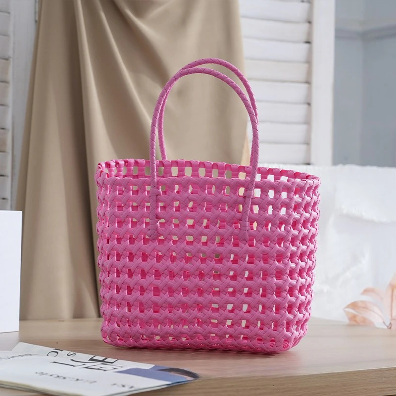 Plastic Woven Hollow Tote Bag Beach-Ready Handbag Lightweight Womens Boho Braided Purse with Eco-Friendly Material 250604