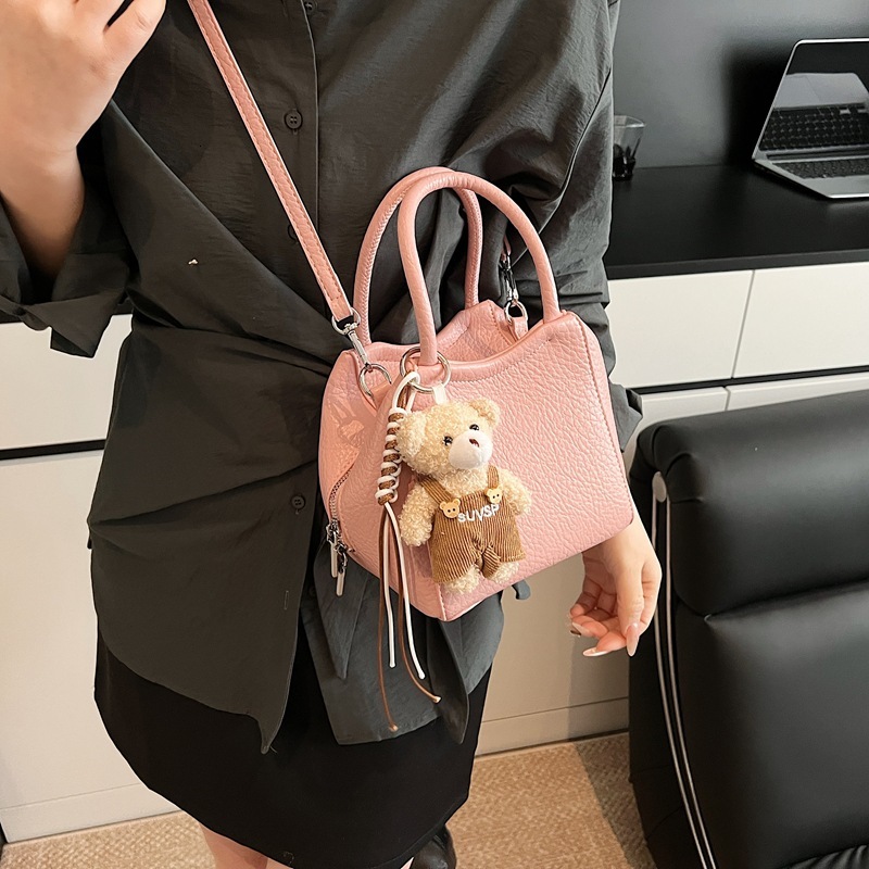 designer High-End Bag for Women 2025 New Light Luxury Niche Handbag Basket Bag Stylish Versatile Shoulder Crossbody Small Bag