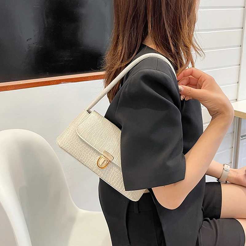 WomenS Reliable And Versatile Single Shoulder Bag With Ste Pattern Underarm Bag Pu Small Square Bag Handbag XJ250605