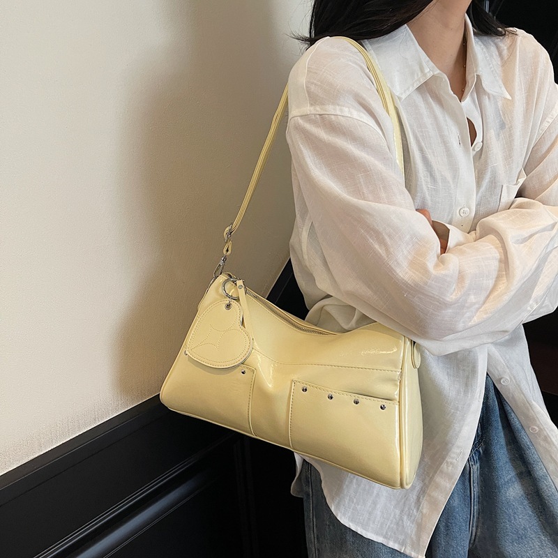 designer 2025 New Large Capacity Retro Soft Leather Motorcycle Bag High-end Casual Multi-pocket Shoulder Crossbody Bag Underarm Bag