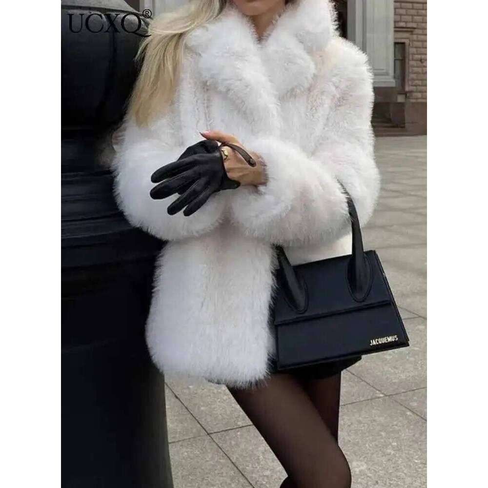 UCXQ Fashion Faux Fur Coat European Style All Match Lapel Solid Color Tide Temperament Short Jacket Women 2025 Autumn Winter 259