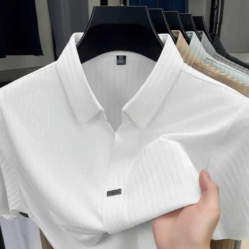 High quality personality texture striped short sleeve polo shirt summer ice silk breathable buttonless mens solid color T-shirt XJ250605