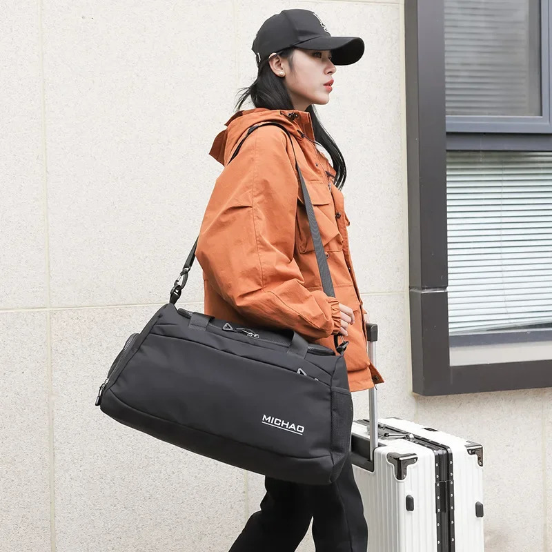 Fashionable Large Capacity Portable Travel Bag Lightweight Short-distance Duffle bag Storage Messenger bags Sports Gym Bags 250530