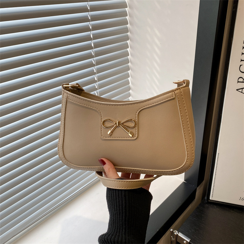 designer Small Bag Women's Bag 2025 New Fashion Handbag Textured Niche Design Underarm Shoulder Bag Stylish Crescent Bag