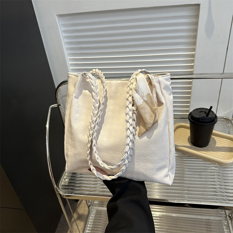 designer 2025 Summer New Fashion Silk Scarf Handbag Shoulder Large Capacity Tote Bag Women's Bag Supports Wholesale and Mixed Orders