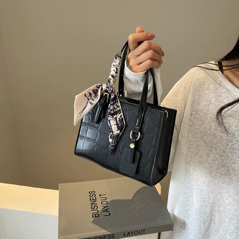 Free Shipping Designer Bag 2025 New Korean Edition Styled Sweet Fashion Women's Bag Cross Shoulder Handbag