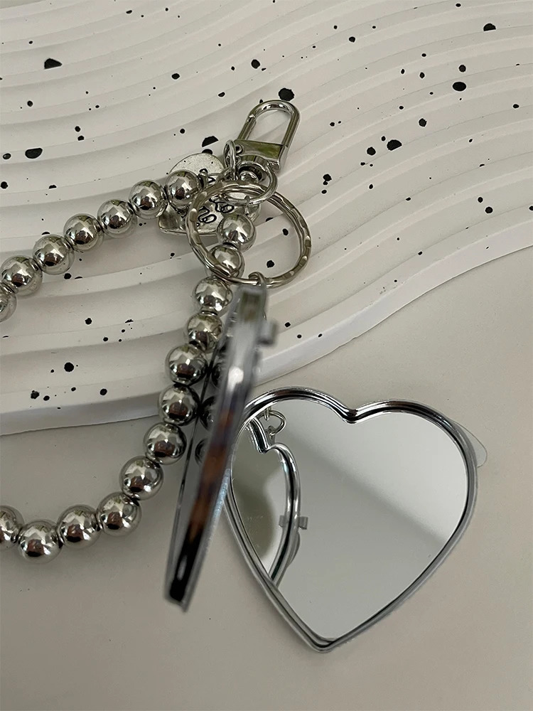 Metal Key Chain with Heart Shaped Mirror y2k Style Bag Pendant Sweet Cool Trendy Fashion Pendant 250605
