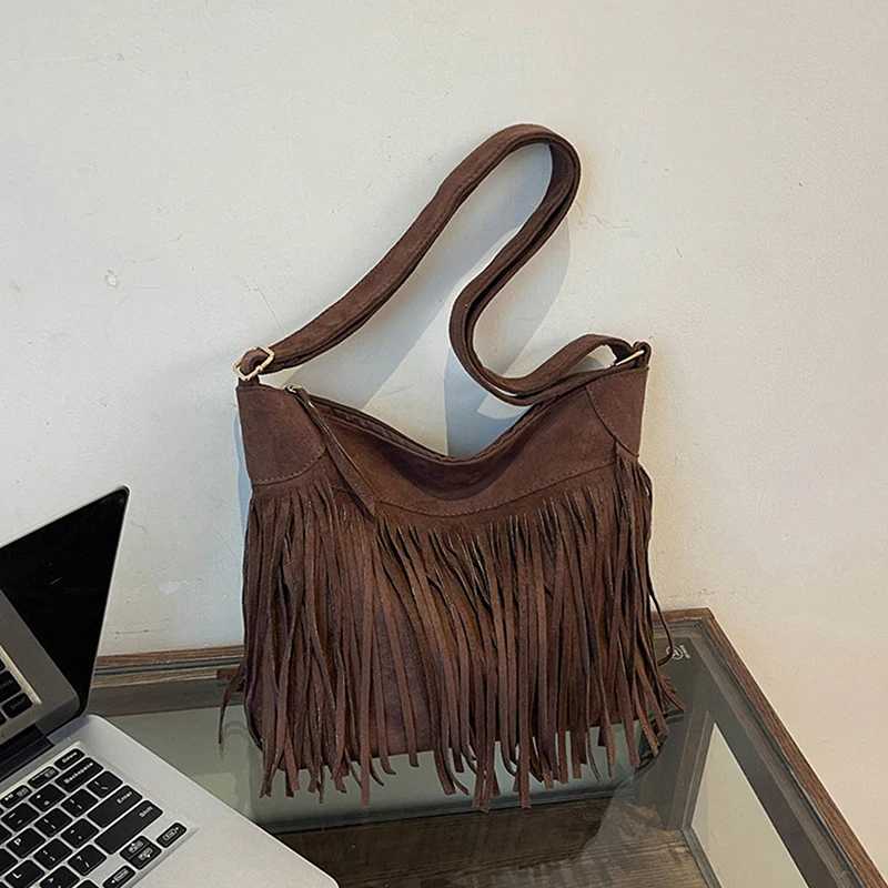 Women Frosted Tassel Shoulder Bag Faux Suede Fringe Underarm Bag Large Capacity Travel Tote Handbag Female Shopping Bag XJ250605