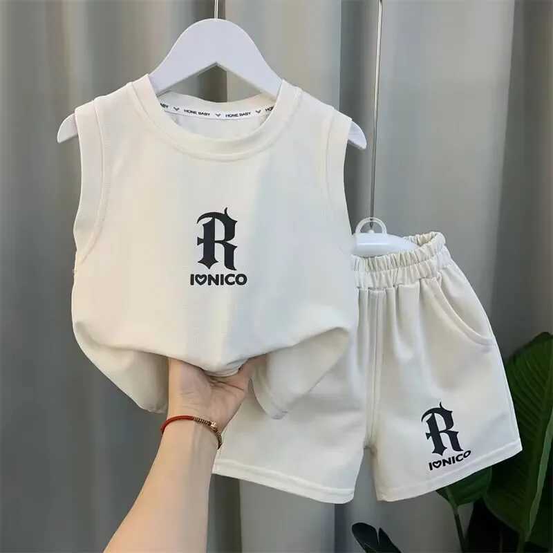 Boys And Girl Tank Top Set 2025 New Fashionable Baby Summer Sleeveless Clothing Set Childrens Handsome Sports Two Piece Set R250605