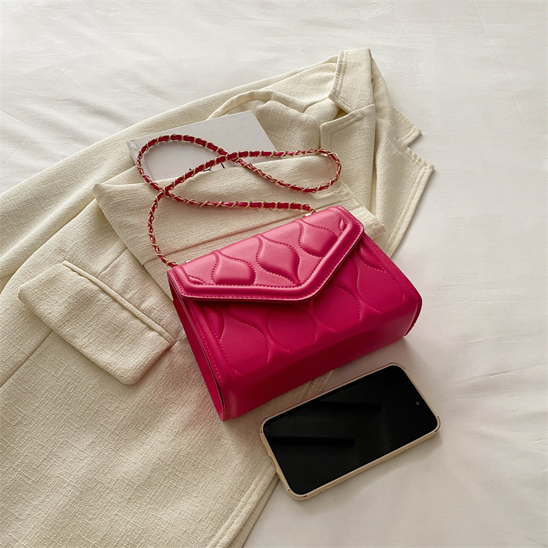 High quality brand new high-quality free designer bag fashionable solid color chain shoulder bag casual simple and elegant retro crossbody bag new fre